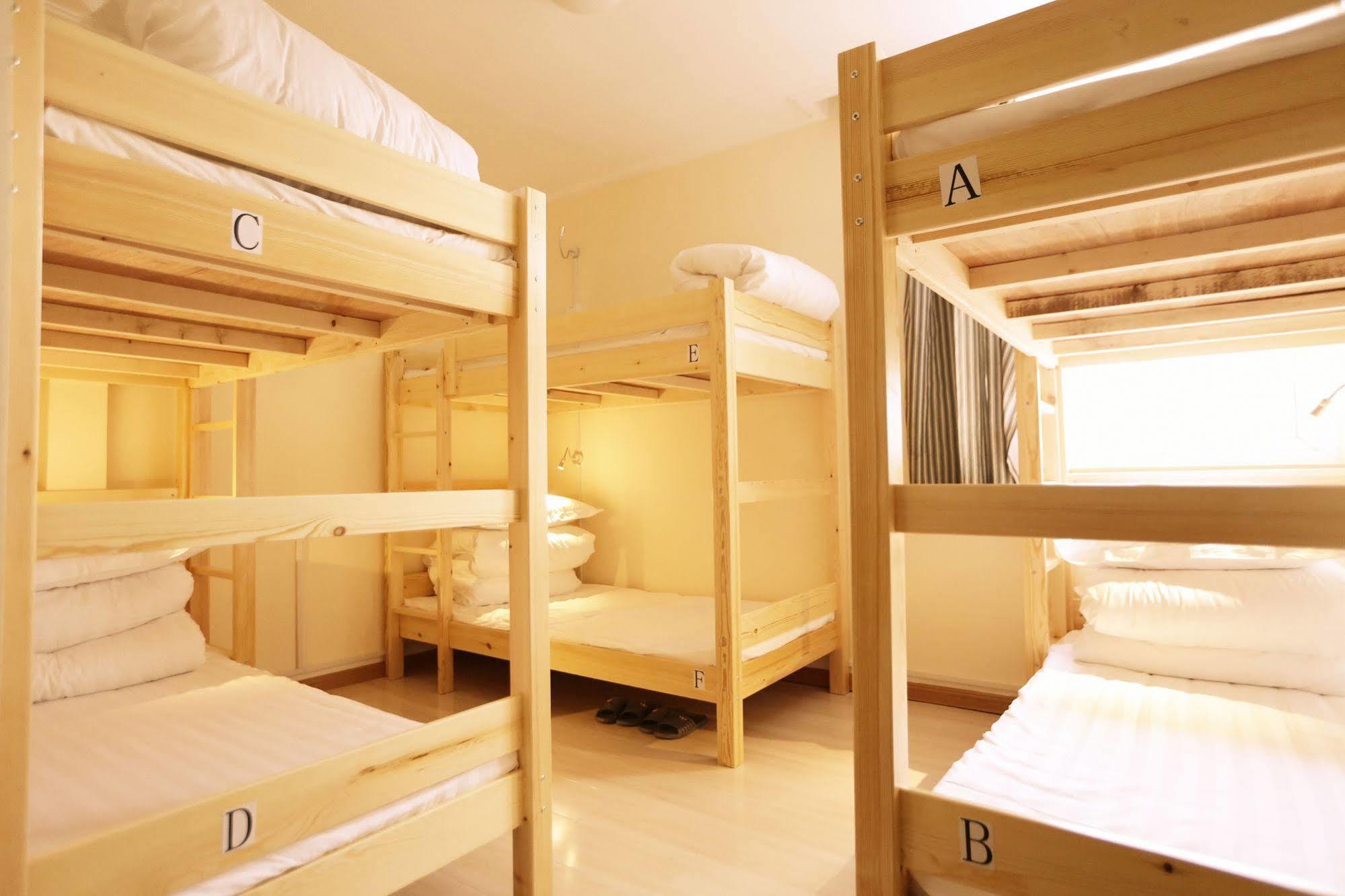 Beijing Granary International Hostel Exterior photo